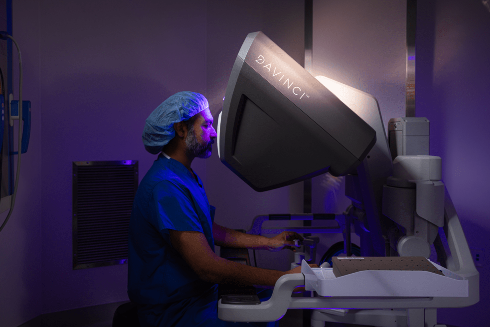 Norman Regional Digestive Health Center colorectal surgeon, Rahal Kahanda, MD, operating the DaVinci XI robotic surgery platform..